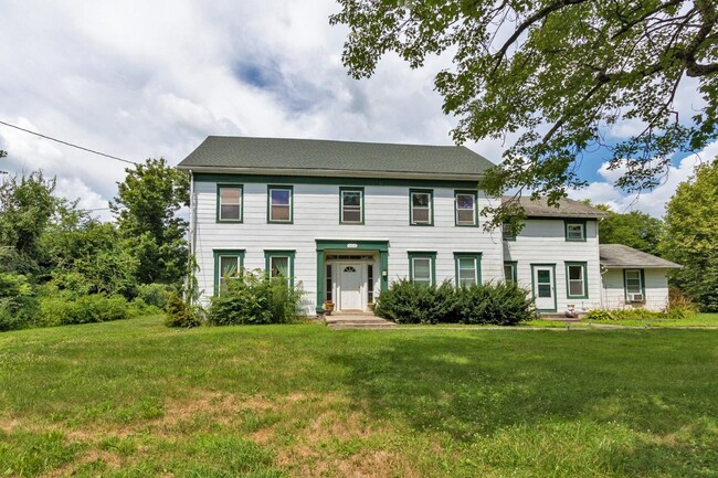 Building Photo - 5635-5639 NY-82