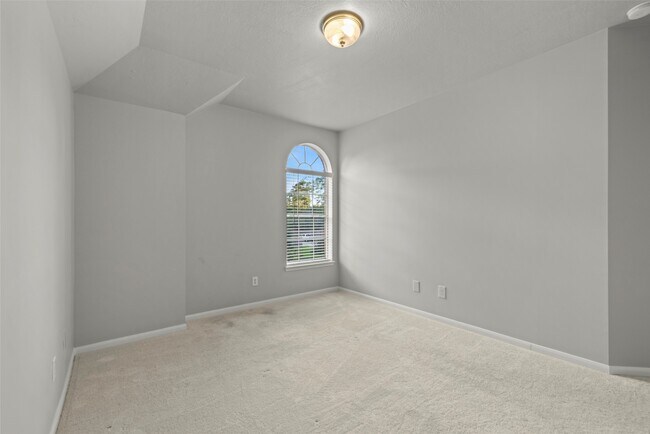 Building Photo - 14810 Cantwell Bend