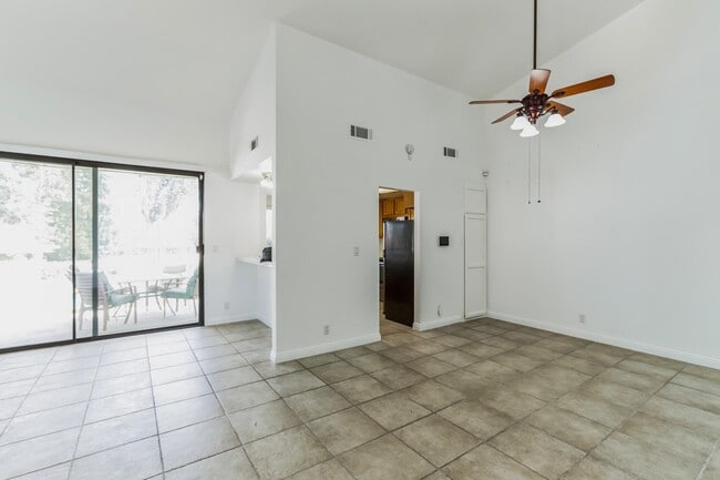 Building Photo - 45324 Driftwood Dr