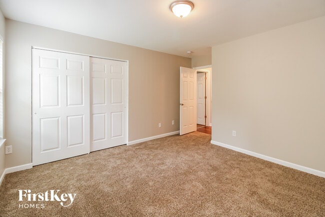 Building Photo - 3833 Tonsley Pl