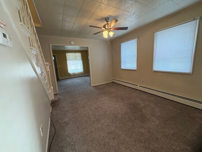 Building Photo - 23 St David St