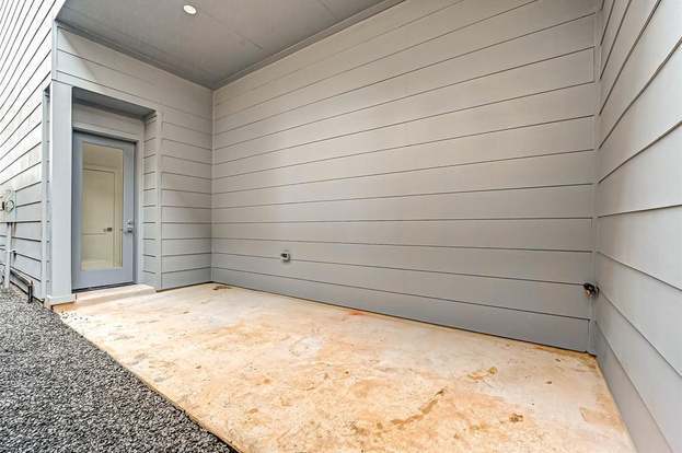 Building Photo - 8930 Spring Knoll Forest Dr