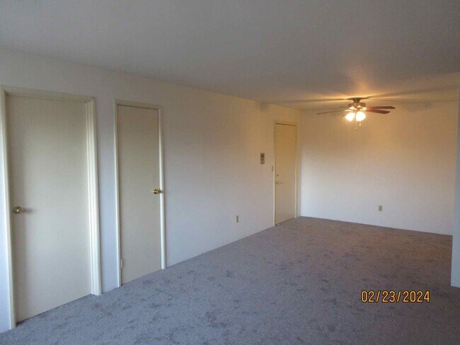 Building Photo - Spacious 2 bedroom + den in Germantown!