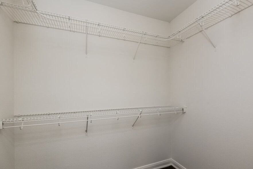 Building Photo - 4729 Cedar Springs Dr