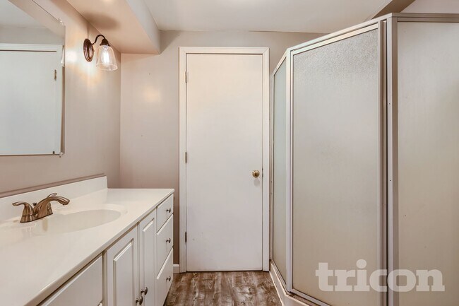 Building Photo - 6510 Hokah Dr