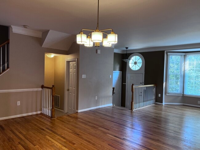 Building Photo - 2222 Journet Dr