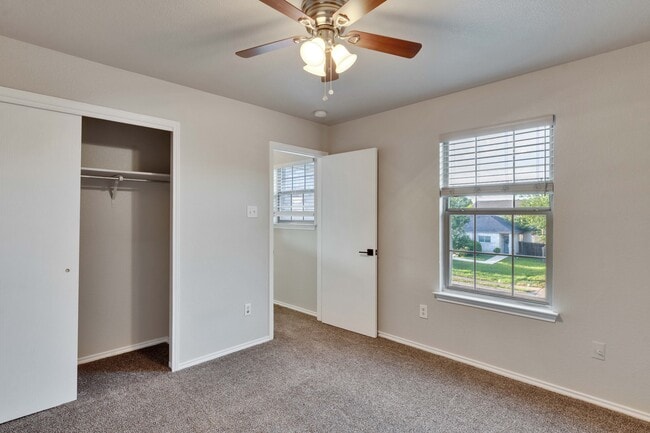Building Photo - 6305 Roseborough Dr