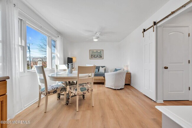 Building Photo - 548 Washington Blvd