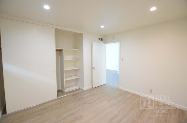 Building Photo - 2041 36th Ave