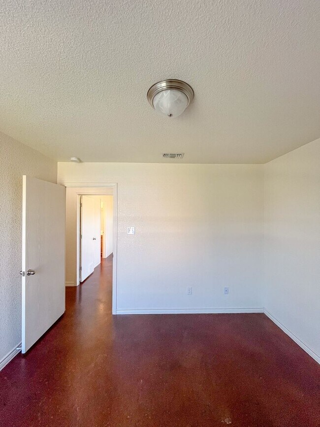 Building Photo - 3808 John Chisholm Loop