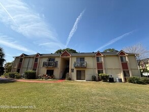 Building Photo - 2100 Forest Knoll Dr NE