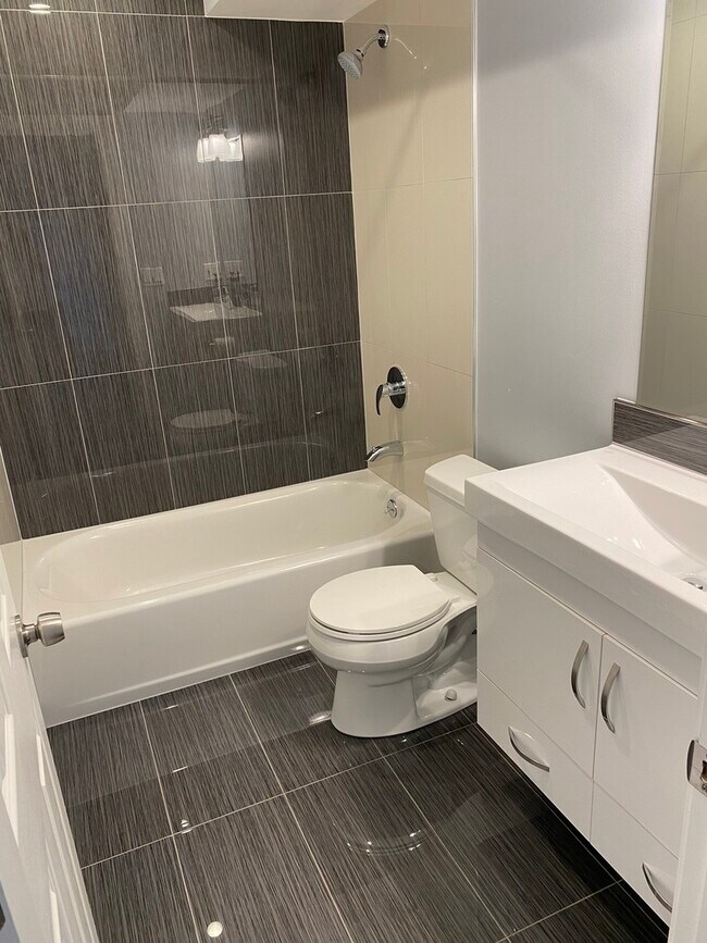 Building Photo - 930 Perrie Dr