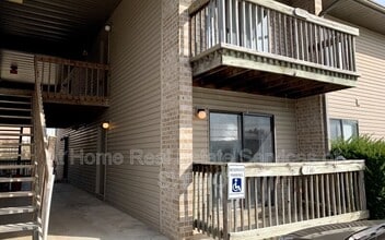 Building Photo - 753 E Bain St