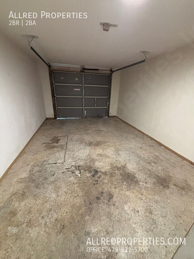 Building Photo - 680 W Martha-