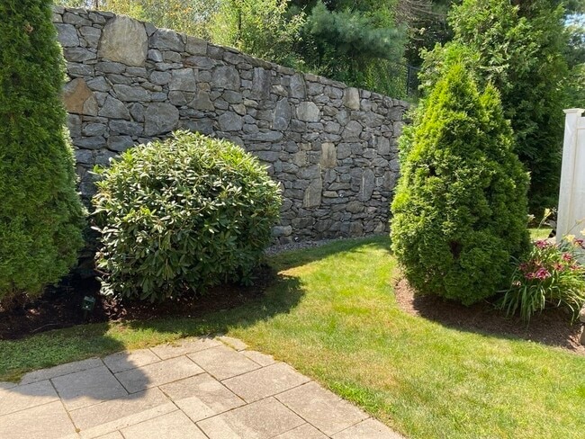 Building Photo - 807 Ledgewood Way