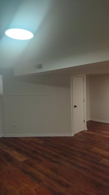 Building Photo - 1 bedroom in Chicago IL 60637