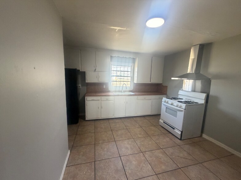 Building Photo - 519 Bay Bridge Rd