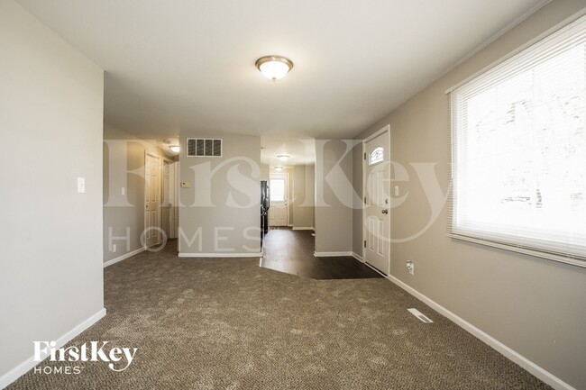 Building Photo - 636 Jefferson Ave