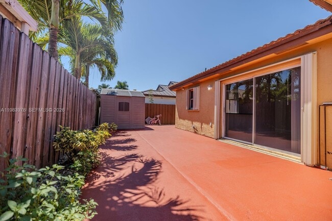 Building Photo - 1065 NW 131st Ave