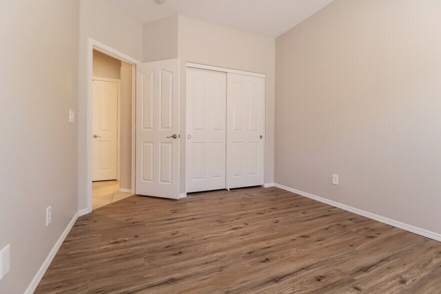 Building Photo - 23851 W Gibson Ln