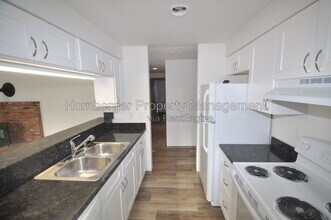 Building Photo - 8705 N Colton St