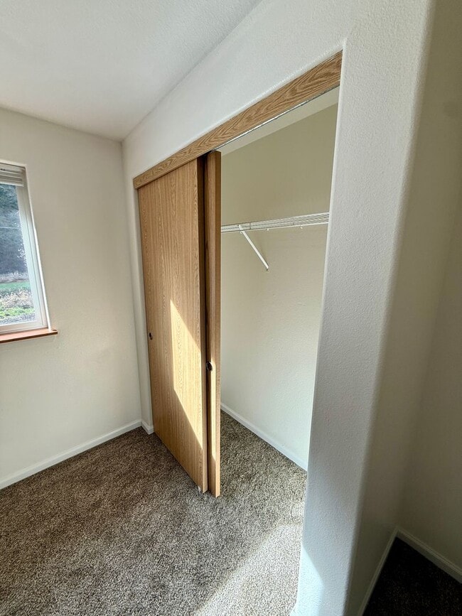 Building Photo - Newly Remodeled 3-Bed, 2.5-Bath Duplex for Rent in Longview