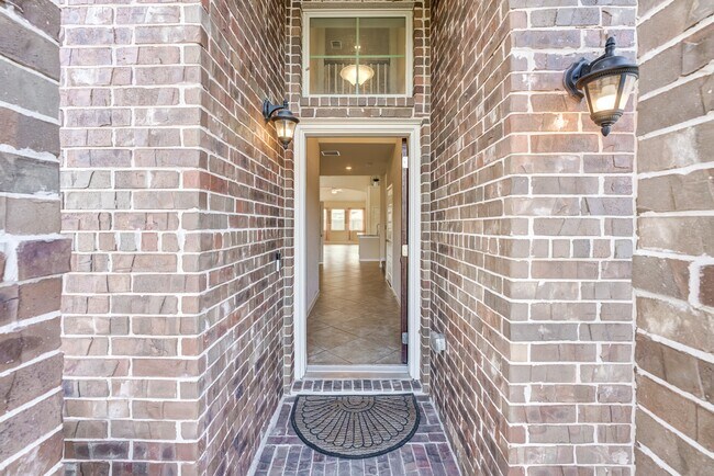 Building Photo - 18616 Birch Orch Ct