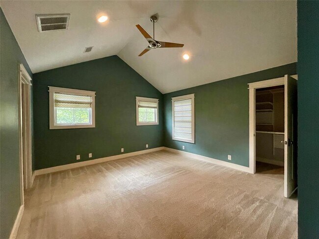 Building Photo - 4709 Sinclair Ave