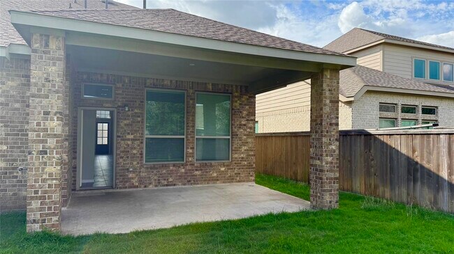 Building Photo - 16018 Muster Oak Dr