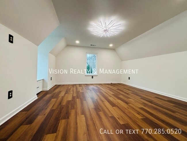 Building Photo - 2821 Briarvale Ct SE