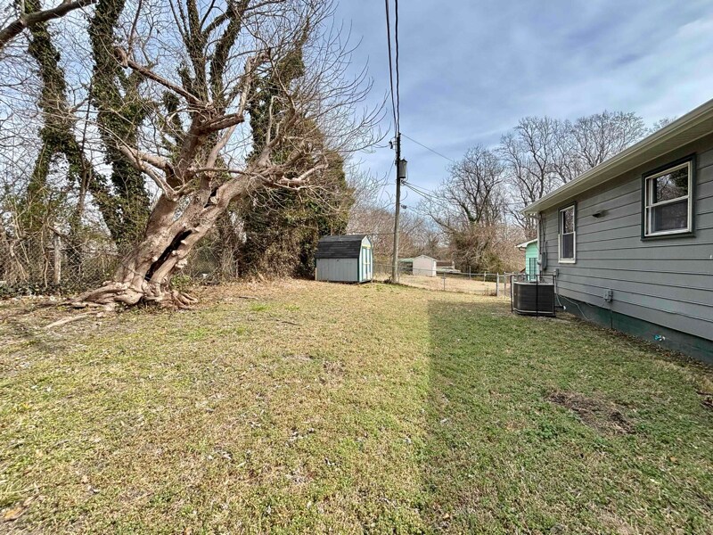 Building Photo - 23 St John Ct