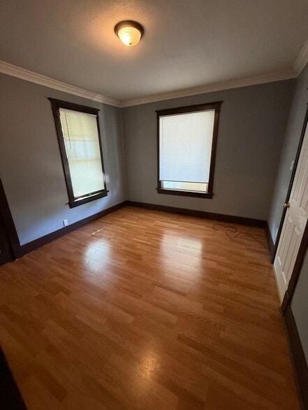 Building Photo - 307 E Arcadia Ave