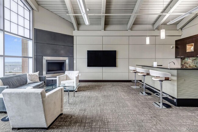 Building Photo - 8025 Maryland Ave