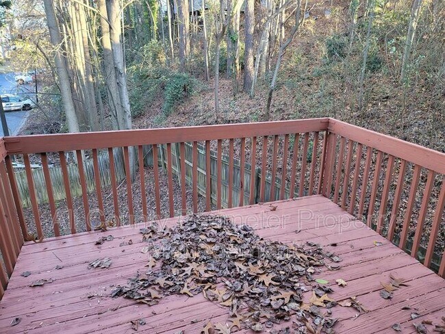 Building Photo - 5634 Crest Trace Ct