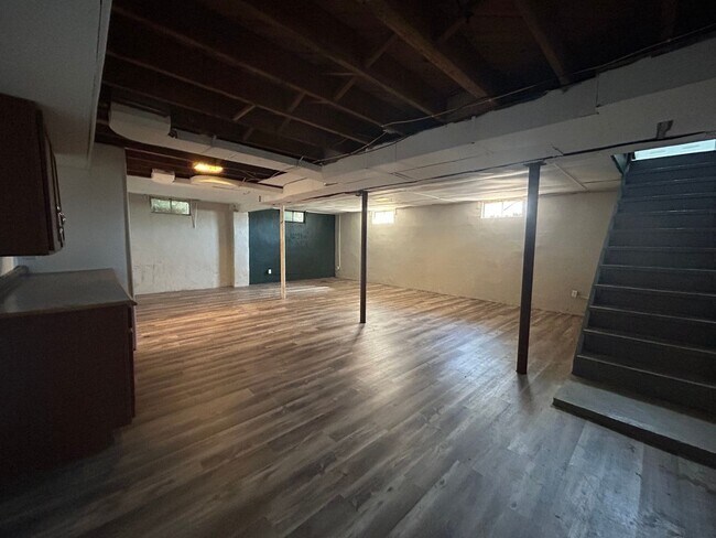 Building Photo - Cambridge City! Updated 3 Bedroom 1 Bathro...