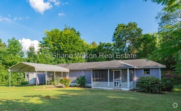 Building Photo - Charming 3-Bedroom Home on Wilkes Avenue w...