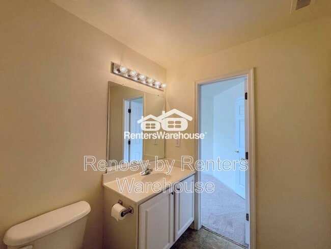Building Photo - 3711 Bay Crescent