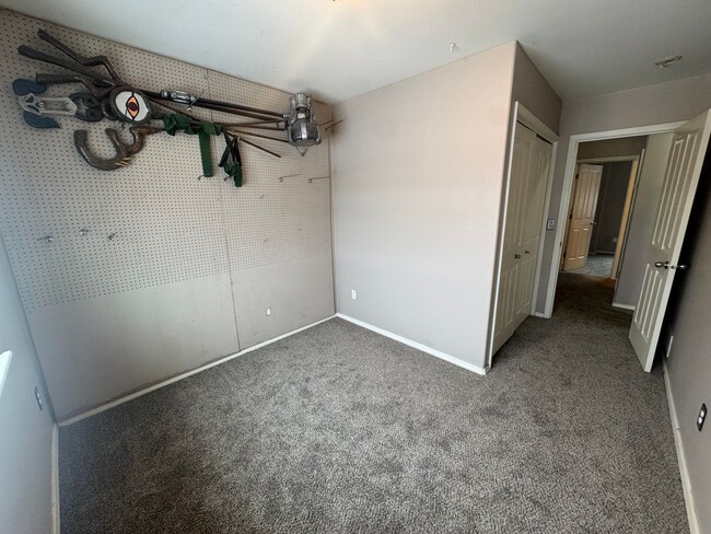 Building Photo - 8579 Sara Lynn Pl