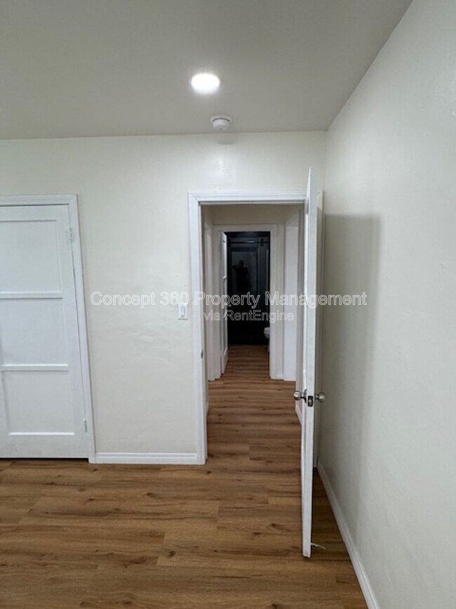 Building Photo - 5762 Cedar Ave