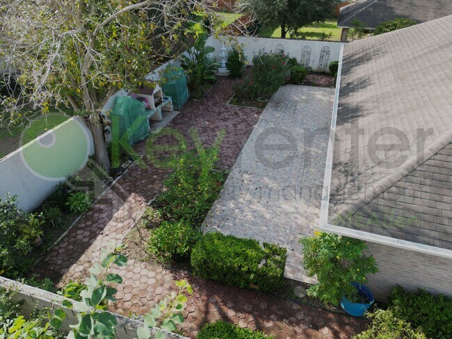 Building Photo - Gorgeous 4 bed/ 2 bath home in Sharyland Plantation (Mission, TX)