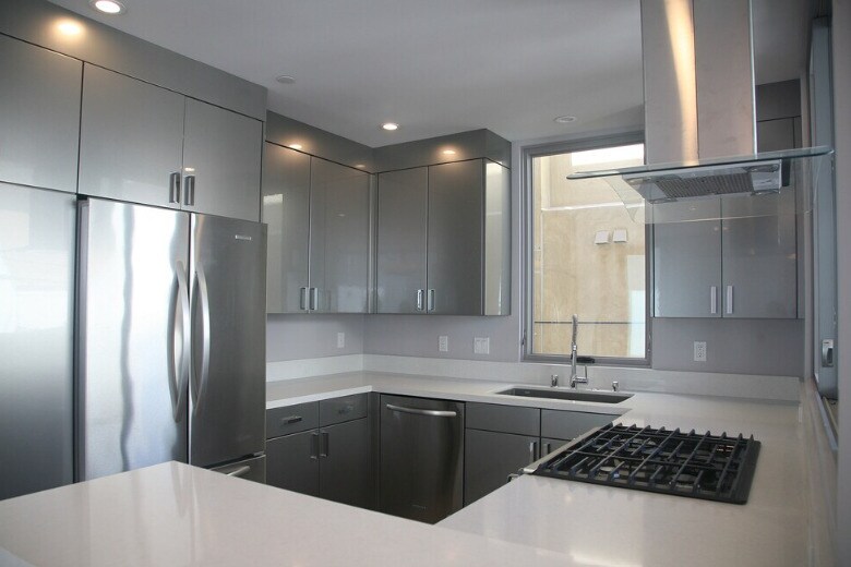 Building Photo - 310 16th Pl