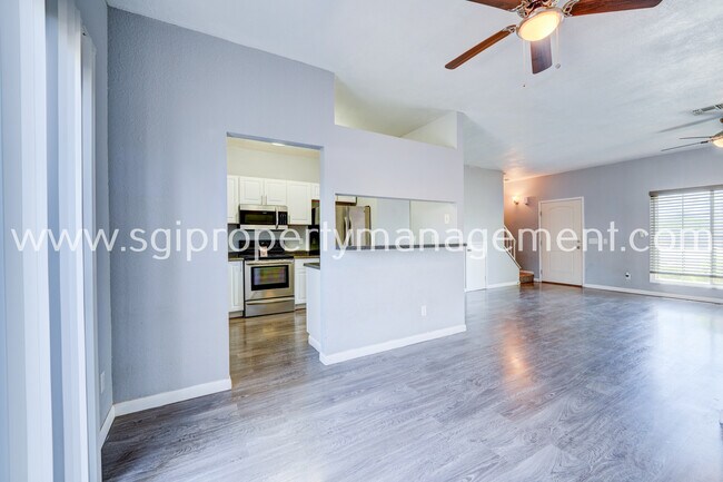 Building Photo - 18604 N 33rd Dr