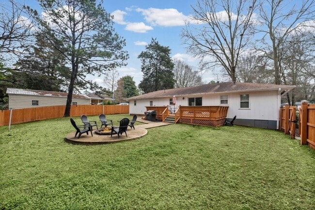 Building Photo - 414 Charles Pl