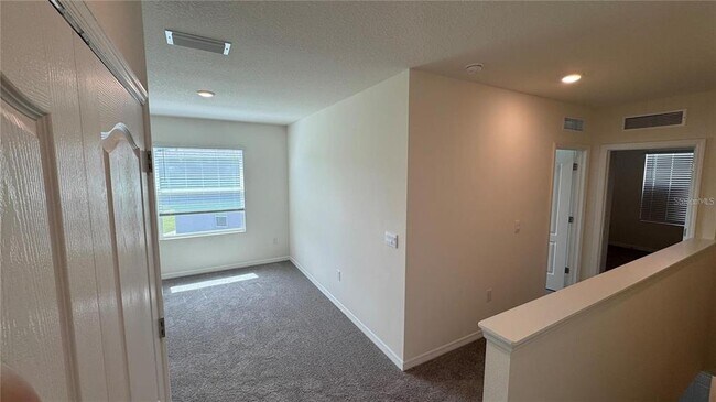 Building Photo - 1446 Isleta Lp
