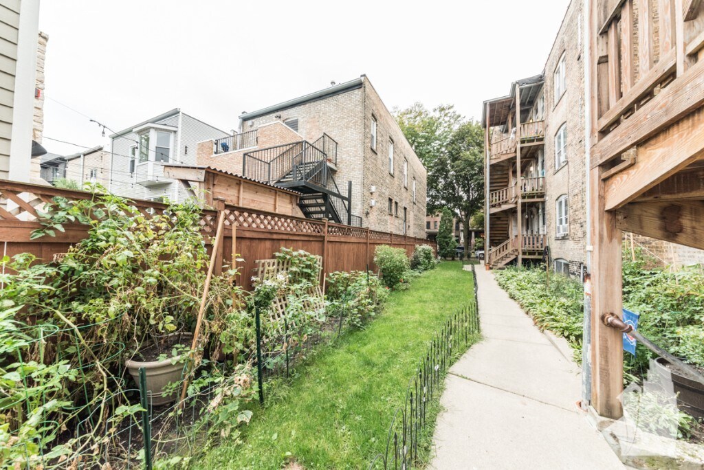 Building Photo - 3710 N Hoyne Ave