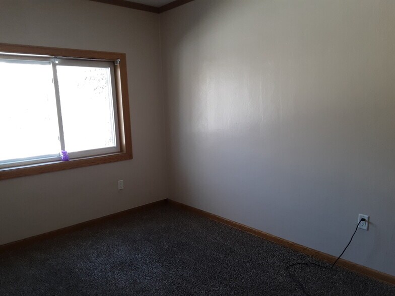 Building Photo - 2414 W 10th St