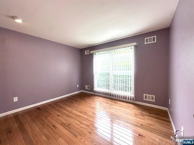 Building Photo - 951 Westgate Dr