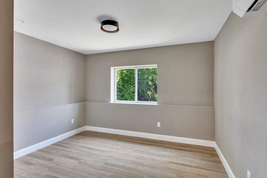 Building Photo - 36 Pawling Ave