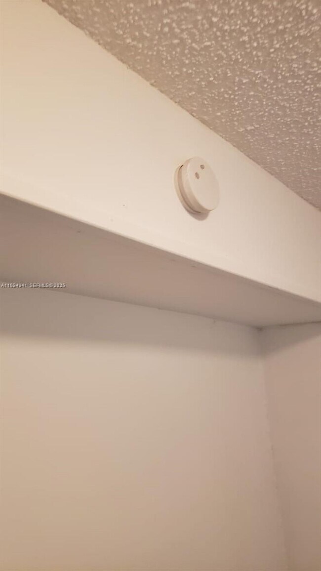 Building Photo - 1517 Logan St