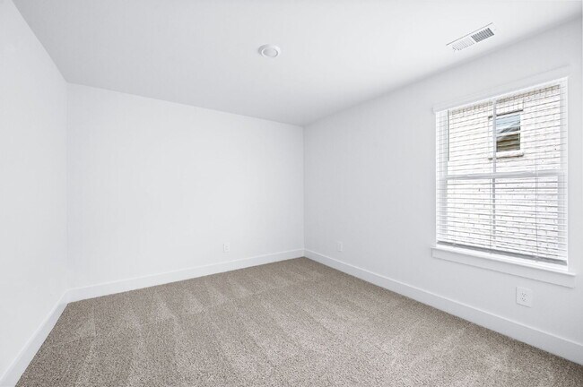 Building Photo - "Prime Location Opportunity: Secure Your Future on Poplar Farms Drive, Franklin, TN!" The interne...